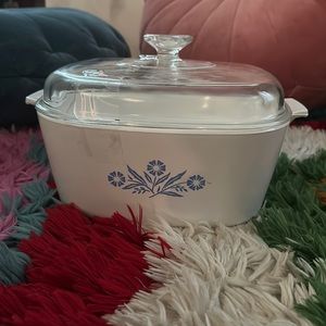 P-84 - 4 QT Vintage Corning Ware Rare Blue Cornflower Square Casserole w/ Lid💙
